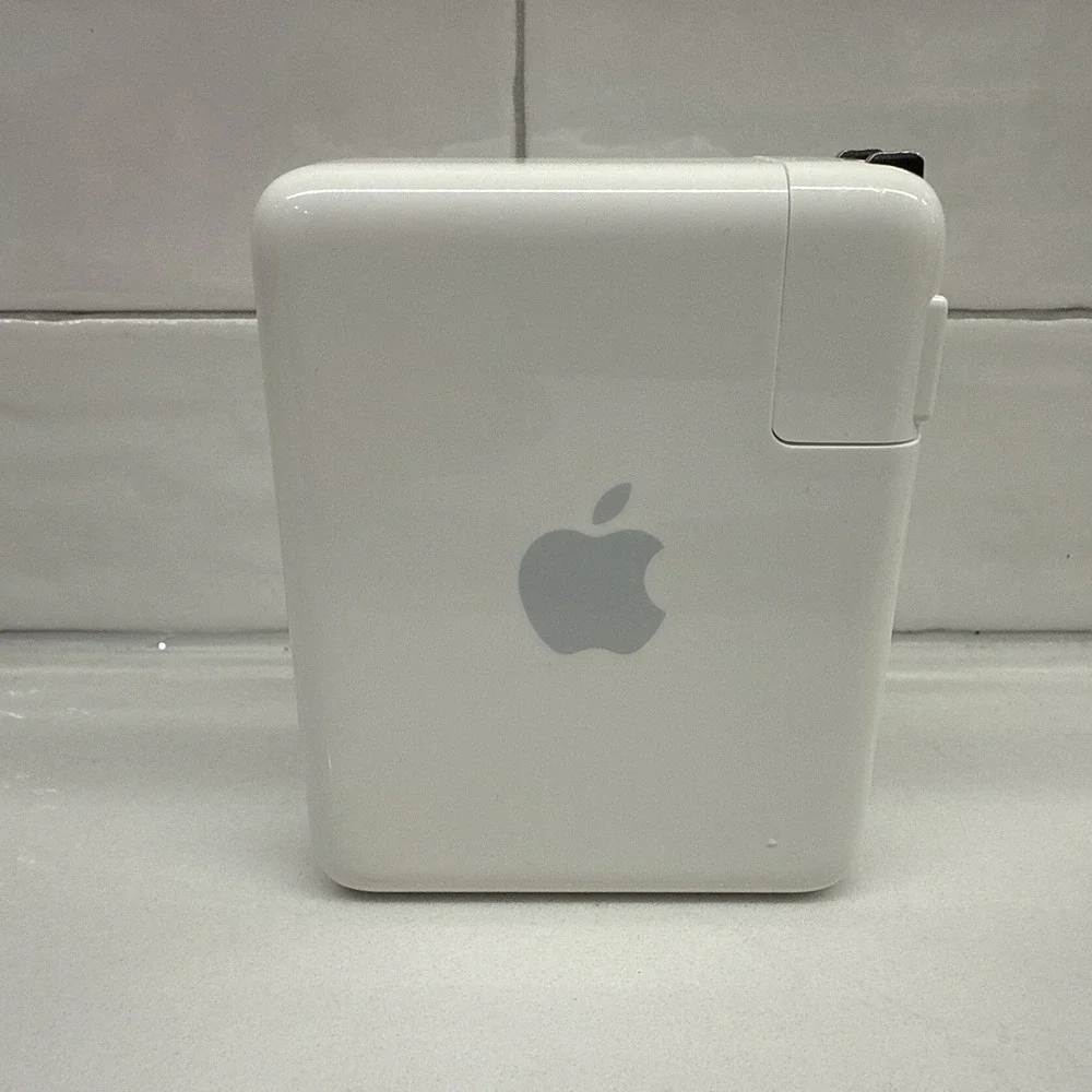 Apple A1264 802.11n Airport Express 54 Mbps Wireless Base Station